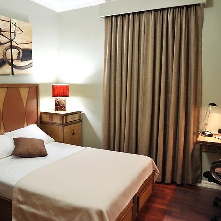 Port of Spain Culture Crossroads Inn מראה חיצוני תמונה