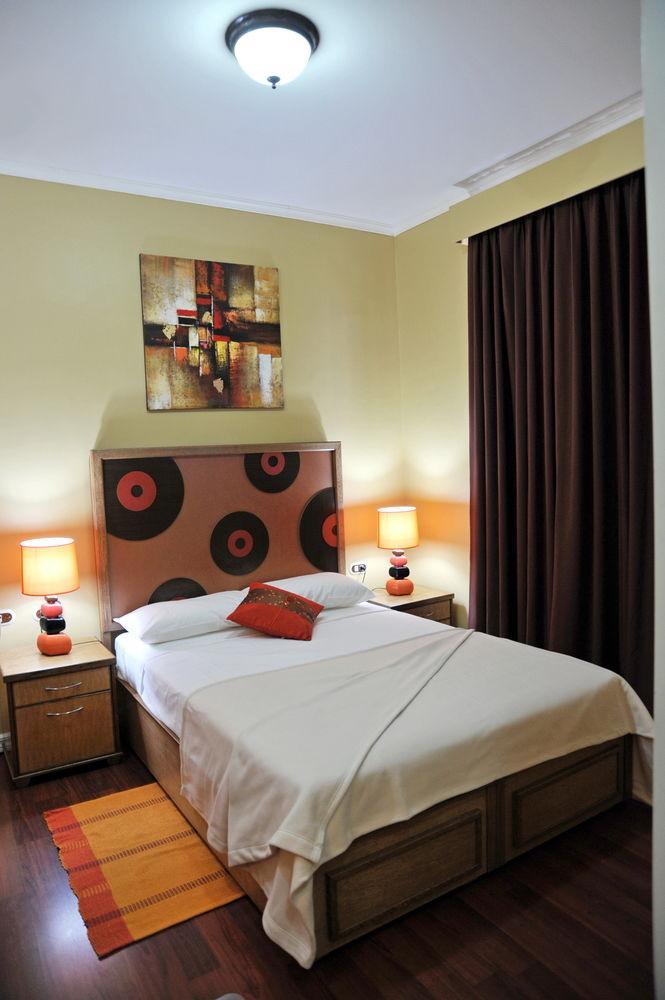 Port of Spain Culture Crossroads Inn מראה חיצוני תמונה