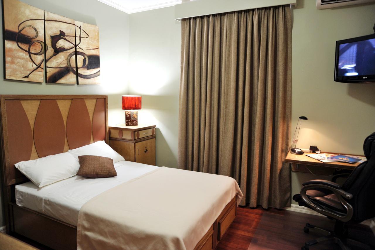 Port of Spain Culture Crossroads Inn מראה חיצוני תמונה