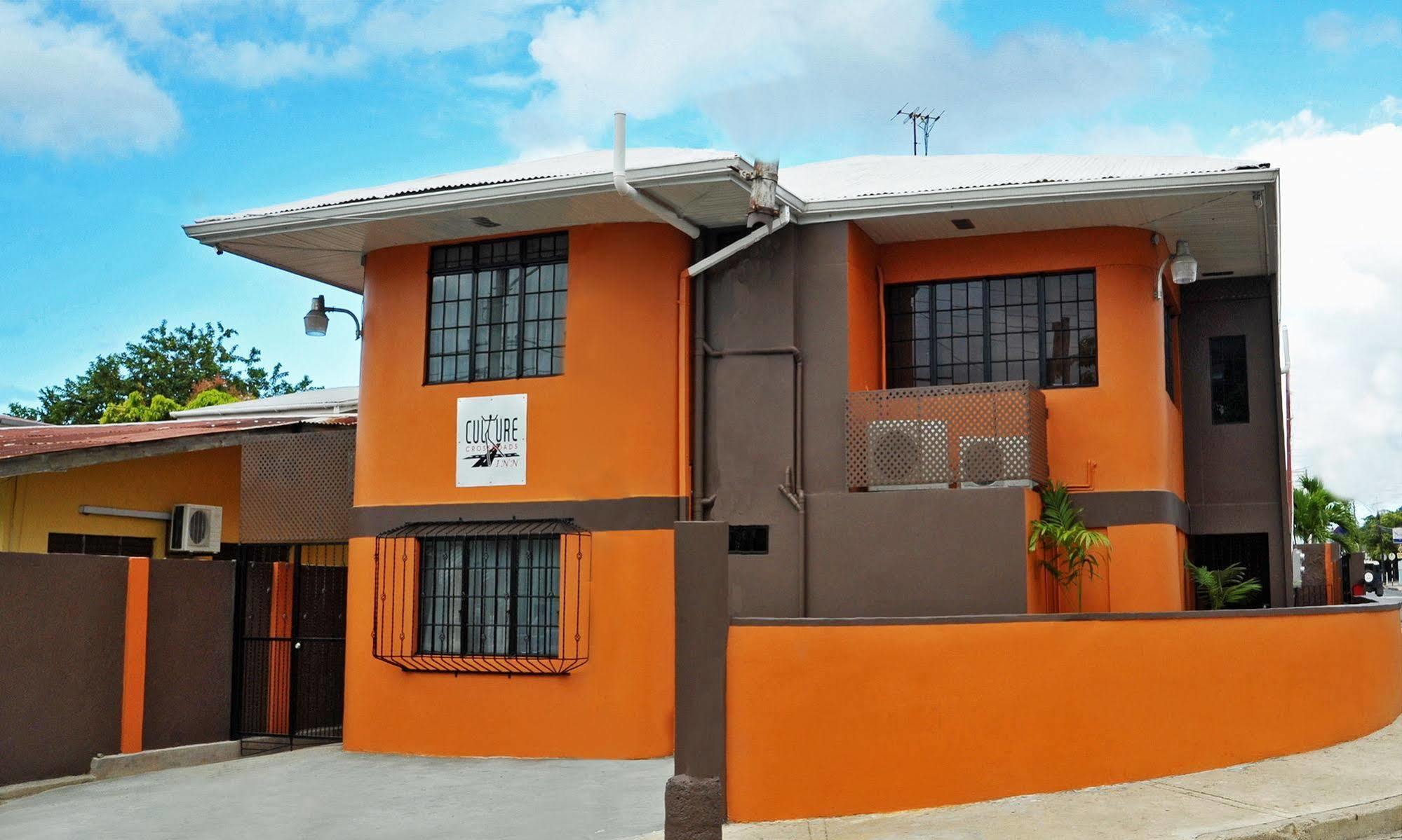 Port of Spain Culture Crossroads Inn מראה חיצוני תמונה